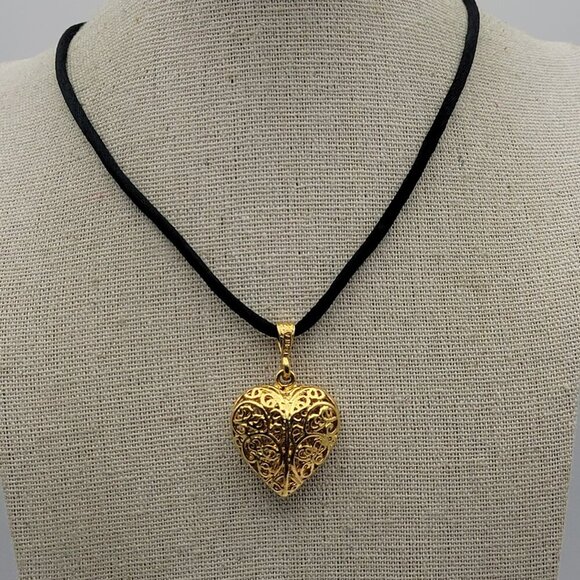 Vintage Signed KOREA Gold-Tone Filigree Heart Pendant Necklace 27 In Tie Cord - Picture 1 of 8